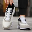 Non-slip sports shoes